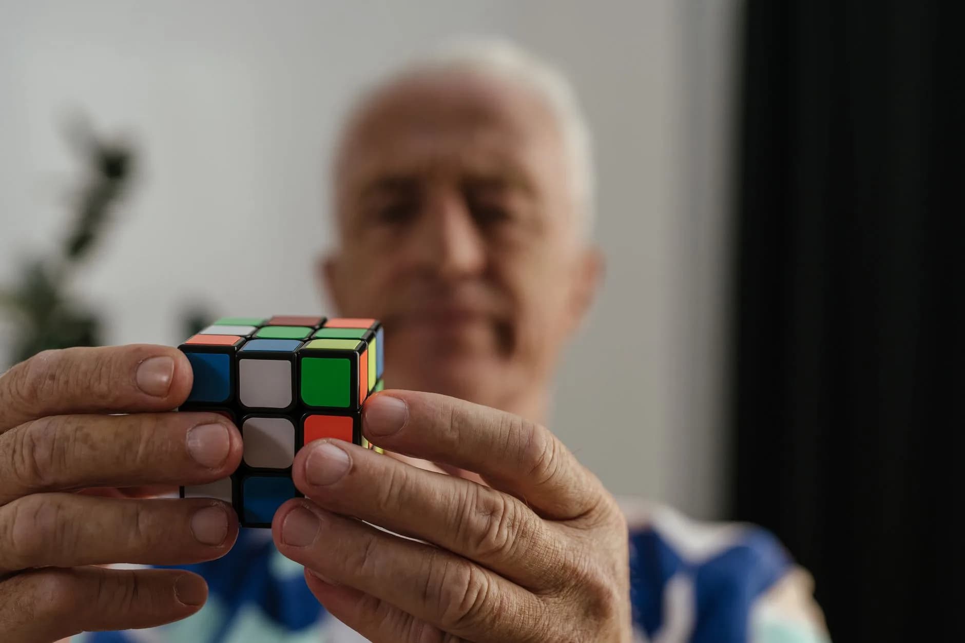 Imagem de capa de 150 Ideias de Atividades de Estimulação Cognitiva para Idosos